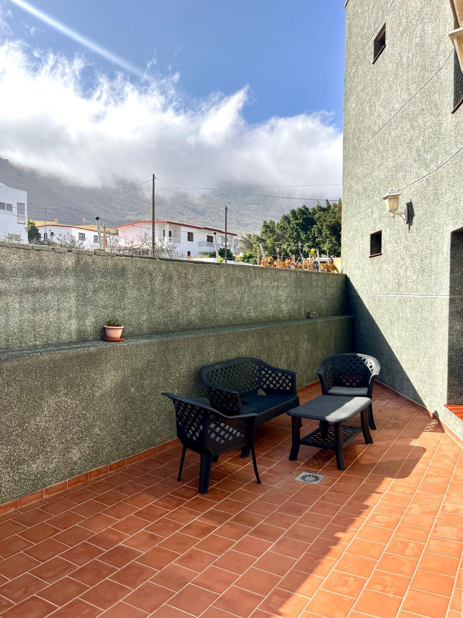 Apartamentos Edalmar Frontera Exterior photo
